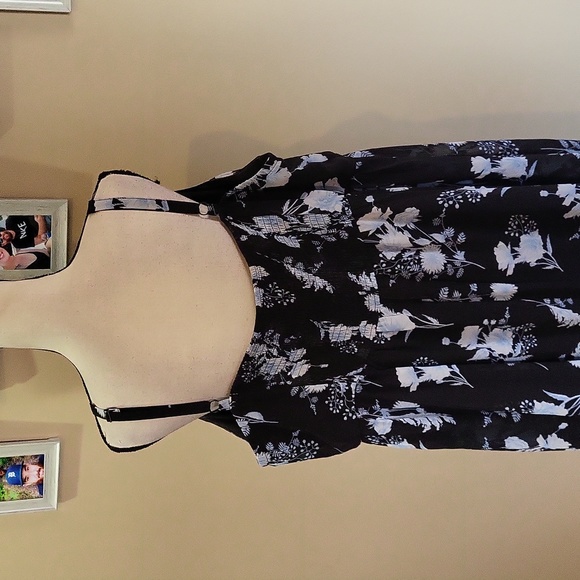 Torrid Dress 🤍 - Picture 9 of 13